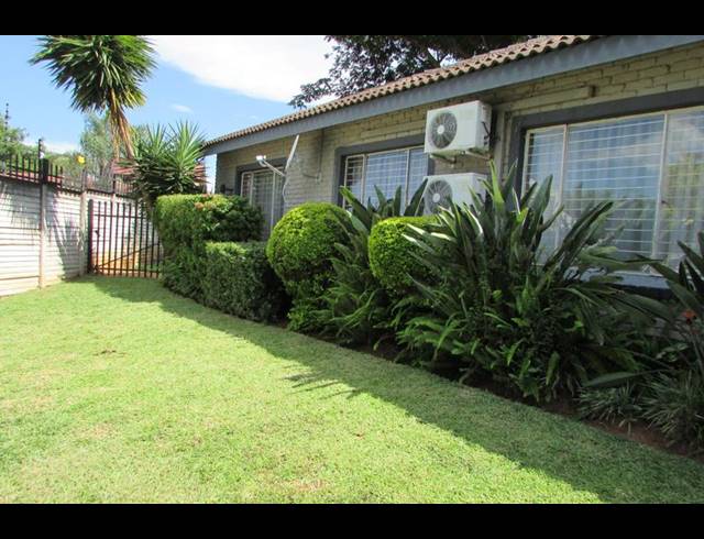 3 BEDROOM HOUSE FOR SALE IN KINGSVIEW